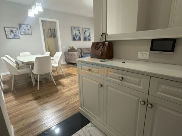 APARTAMENT 2+1 ME QERA , KOMPLEKSI DELIJORGJI, RRUGA KAVAJES