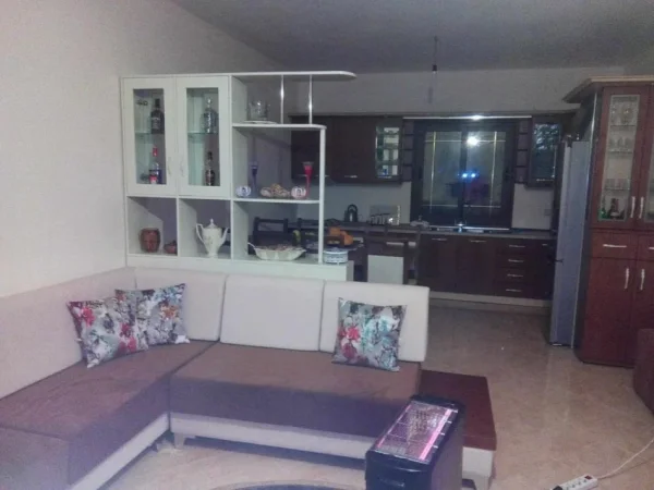 Tirane, shes shtepi 2+1+Ballkon Kati 2, 205 m² 215.000 € (Paskuqan)