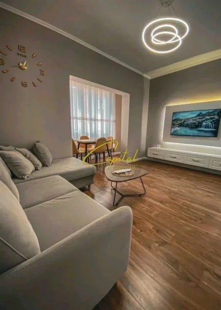 Tirane, shitet apartament 3+1 Kati 3, 103 m² 248.000 € (ISH TREGU ELEKTRIK)