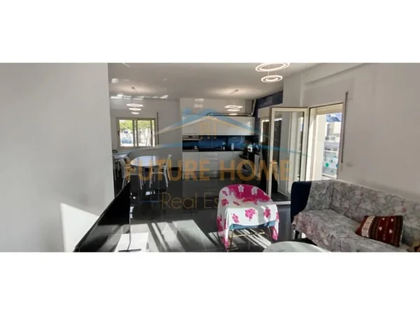 Durres, shitet apartament+verande | Penthouse 3+1+Aneks+Ballkon Kati 3, 120 m² 280.000 € (gjiri i lalezit)