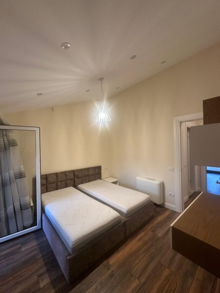 Tirane, jepet me qera apartament+verande | Penthouse 3+1+Ballkon Kati 4, 200 m² 1.500 € (TEG)