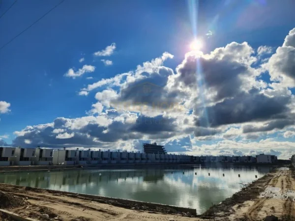 Durres, shitet Vile 2 Katshe Kati 2, 278 m² 320.000 € (gjiri i lalezit “Turquoise Marina)