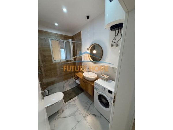 Tirane, jepet me qera Kati 4, 40 m² 500 € (Rr. Myslym Shyri)