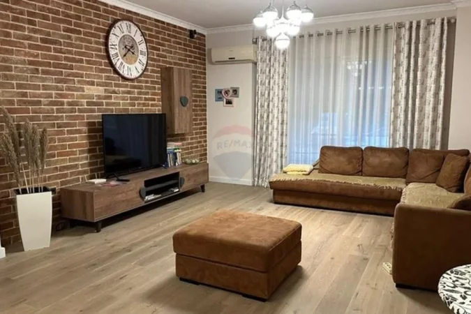 Tirane, shitet apartament 2+1+Ballkon Kati 2, 125 m² 250.000 € 