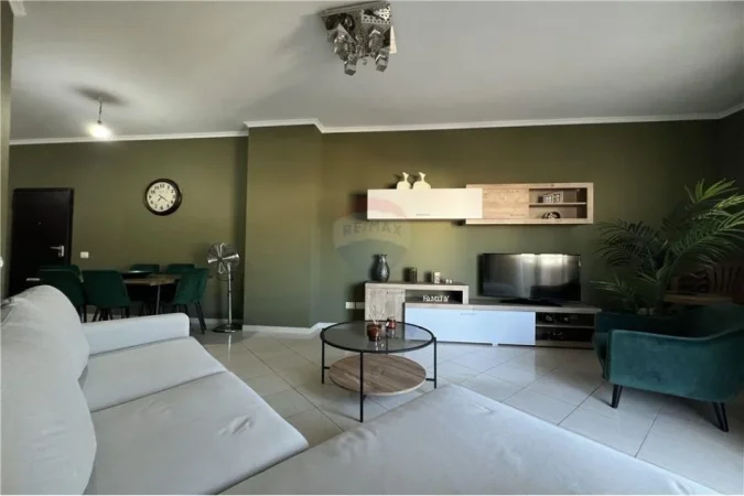 Vlore, shitet apartament 2+1+Aneks+Ballkon Kati 7, 98 m² 120.000 € (Tek Gjyqi Vjeter)