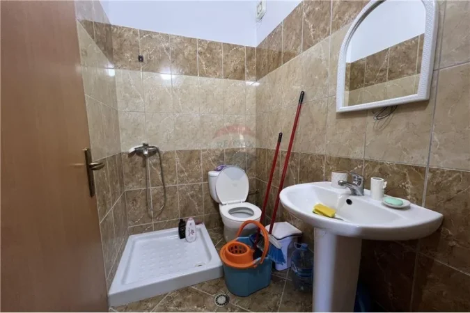 Vlore, shitet apartament 2+1+Aneks+Ballkon Kati 7, 98 m² 120.000 € (Tek Gjyqi Vjeter)