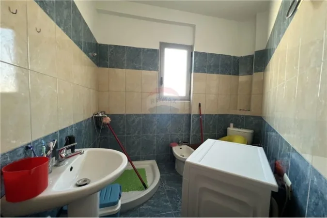Vlore, shitet apartament 2+1+Aneks+Ballkon Kati 7, 98 m² 120.000 € (Tek Gjyqi Vjeter)