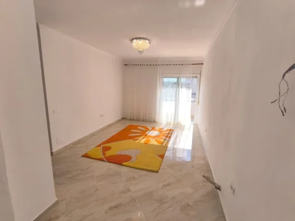 Tirane, shitet apartament 1+1+Ballkon Kati 2, 65 m² 85.000 € (Fresk)