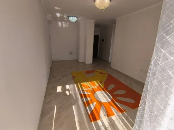 Tirane, shitet apartament 1+1+Ballkon Kati 2, 65 m² 85.000 € (Fresk)