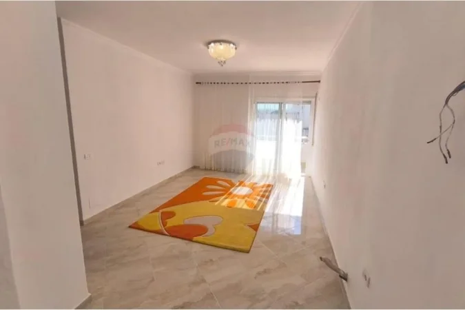 Tirane, shitet apartament 1+1+Ballkon Kati 4, 65 m² 85.000 € 