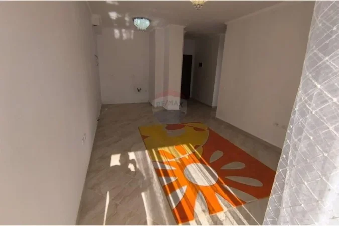 Tirane, shitet apartament 1+1+Ballkon Kati 4, 65 m² 85.000 € 