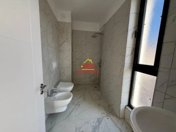 Radhime - Orikum, shitet apartament 2+1+Ballkon Kati 5, 103 m² 133.900 € (Orikum, Vlorë)