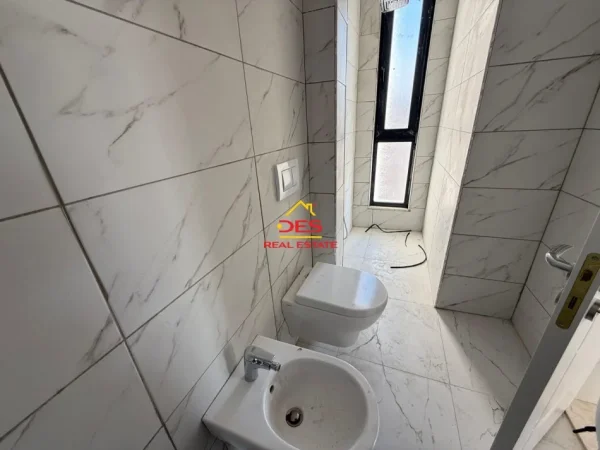 Radhime - Orikum, shitet apartament 2+1+Ballkon Kati 5, 103 m² 133.900 € (Orikum, Vlorë)