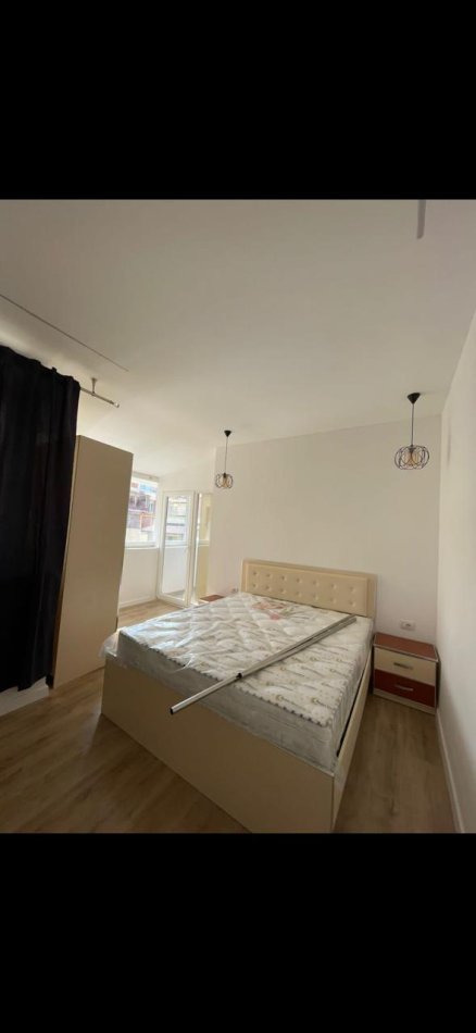 Tirane, jepet me qera apartament 1+1+Ballkon Kati 6, 65 m² 450 € (rruga Bill Klinton)