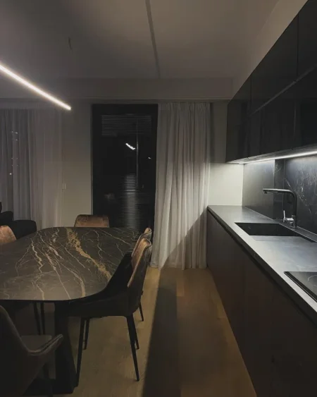 Tirane, shitet apartament duplex 3+1 , 187 m² (Rruga e Kavajes)