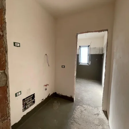 Tirane, shitet apartament 2+1+Ballkon Kati 3, 115 m² 171.000 € (Don Bosko)