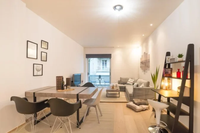 Tirane, jepet me qera apartament 2+1 Kati 8, 120 m² 1.500 € (rruga e kavajes)