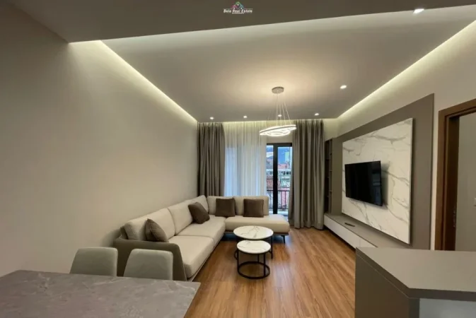 Tirane, jepet me qera apartament 1+1 Kati 9, 111 m² 850 € (farmacia 10)