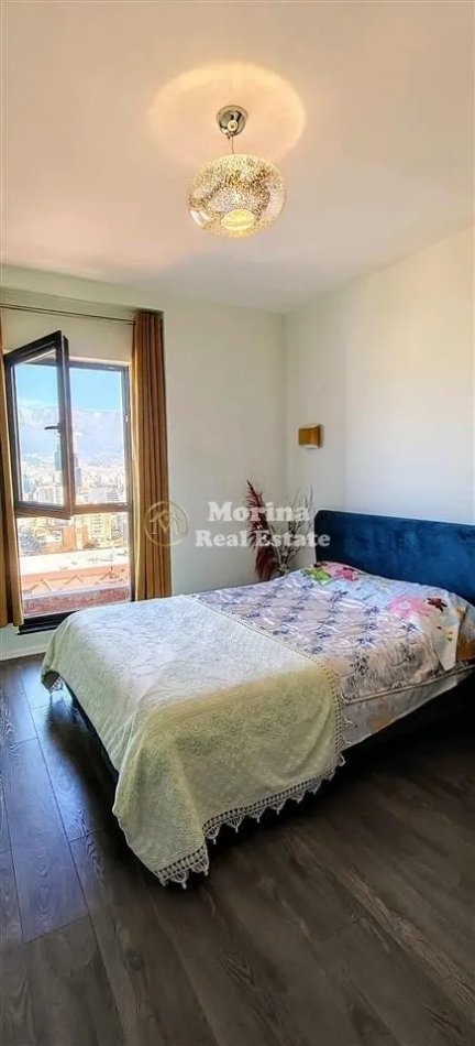Tirane, jepet me qera apartament 1+1+Ballkon Kati 21, 75 m² 800 € (Rr.Kavajes/Tirana Garden Building)