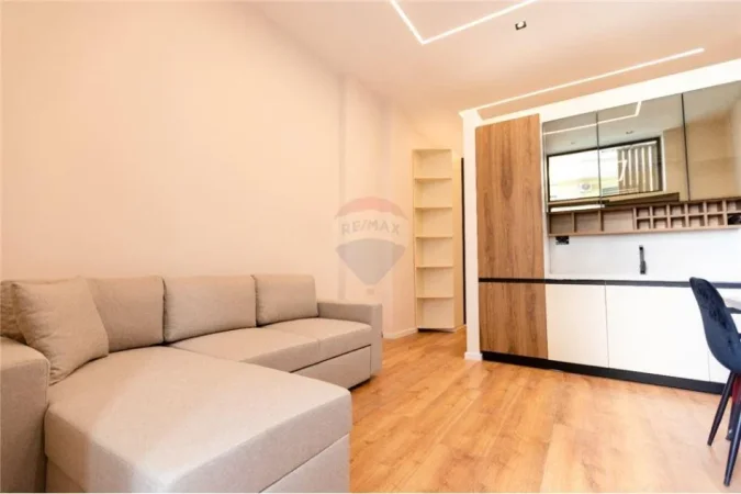 Vlore, shitet apartament 1+1+Ballkon Kati 0, 45 m² 99.000 € (Lungomare)
