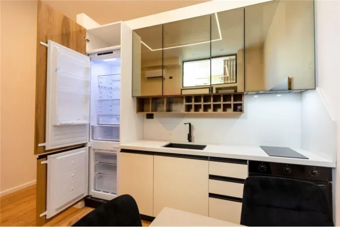 Vlore, shitet apartament 1+1+Ballkon Kati 0, 45 m² 99.000 € (Lungomare)