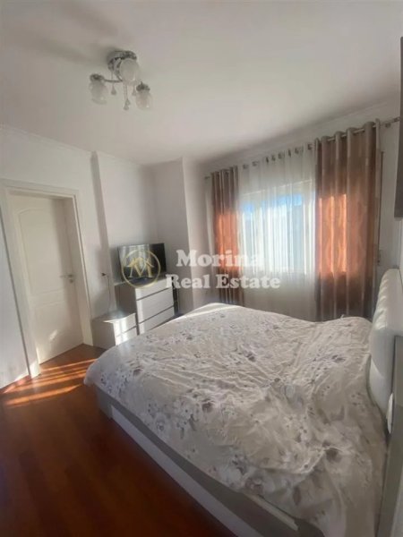 Tirane, jepet me qera apartament 2+1+Ballkon Kati 8, 100 m² 600 € (Rruga e Elbasanit)