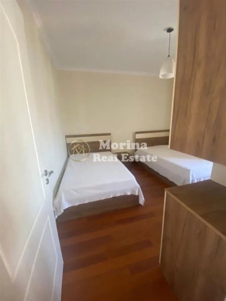 Tirane, jepet me qera apartament 2+1+Ballkon Kati 8, 100 m² 600 € (Rruga e Elbasanit)