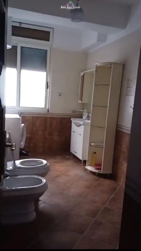 Tirane, jepet me qera apartament 2+1 Kati 2, 80 m² 600 € (zogu i zi)
