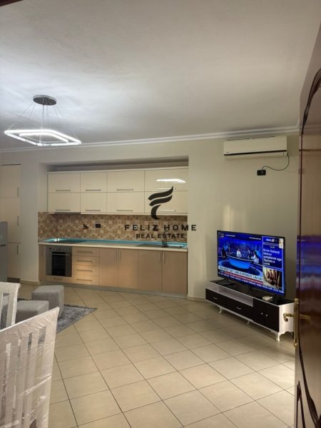 Tirane, jepet me qera apartament 1+1+Ballkon Kati 2, 75 m² 450 € (BULEVARDI I RI)