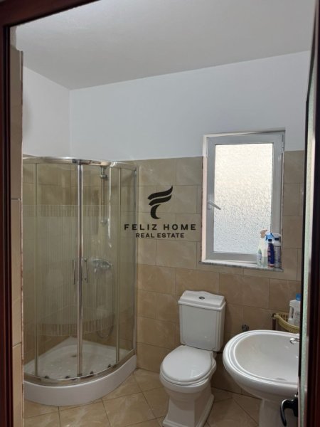 Tirane, jepet me qera apartament 1+1+Ballkon Kati 2, 75 m² 450 € (BULEVARDI I RI)