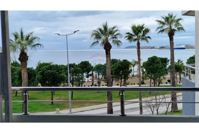 Vlore, shitet apartament 1+1+Ballkon Kati 3, 90 m² 160.000 € (Lungomare)
