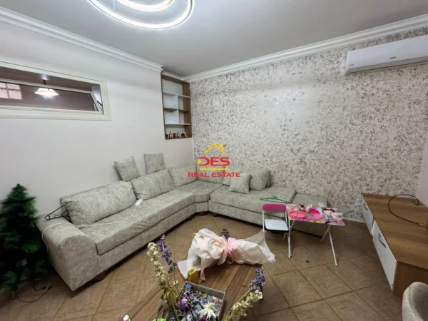 Vlore, shitet apartament 2+1 Kati 8, 76 m² 83.000 € (Rruga Sulejman Delvina)