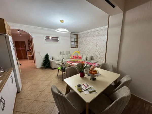 Vlore, shitet apartament 2+1 Kati 8, 76 m² 83.000 € (Rruga Sulejman Delvina)