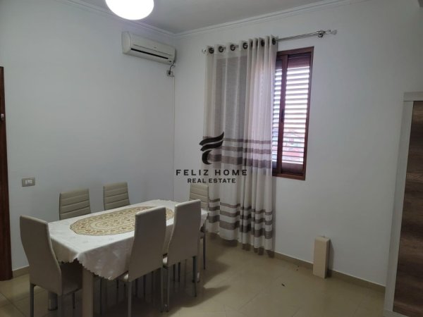 Tirane, jepet me qera apartament 2+1+Ballkon Kati 2, 180 m² 600 € (RRUGA E ELBASANIT)