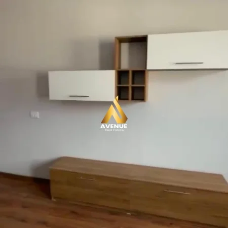 Tirane, jepet me qera apartament 2+1+Ballkon Kati 5, 85 m² 550 € (paskuqan, unaza e re)