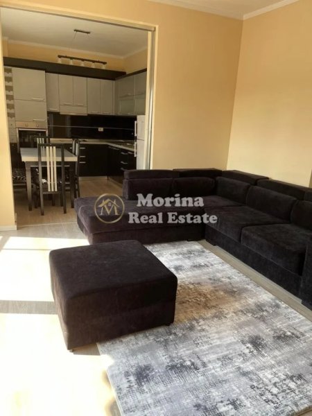 Tirane, jepet me qera apartament 3+1 Kati 4, 120 m² 820 € (Kompleksi Halil/ Rruga e Dibres)