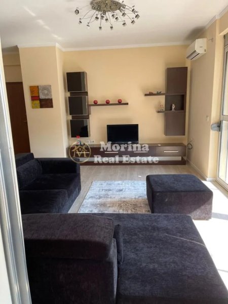 Tirane, jepet me qera apartament 3+1 Kati 4, 120 m² 820 € (Kompleksi Halil/ Rruga e Dibres)