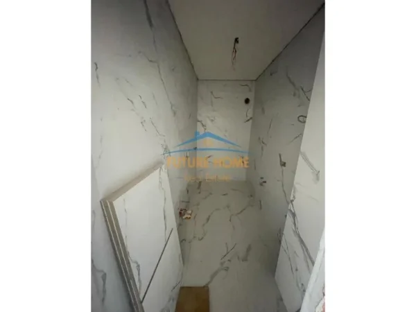 Tirane, shitet apartament 2+1+Aneks+Ballkon Kati 7, 94 m² 160.000 € (Xhamlliku)