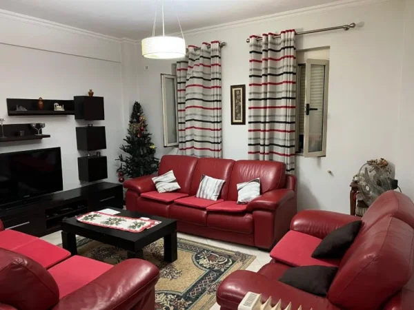 Tirane, jepet me qera apartament 2+1 Kati 2, 96 m² 400 € (Fresk, prane Premium Fitness.)