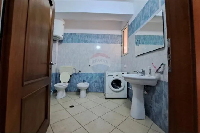 Vlore, shitet apartament 1+1+Ballkon Kati 7, 75 m² 74.000 € (Orikum)