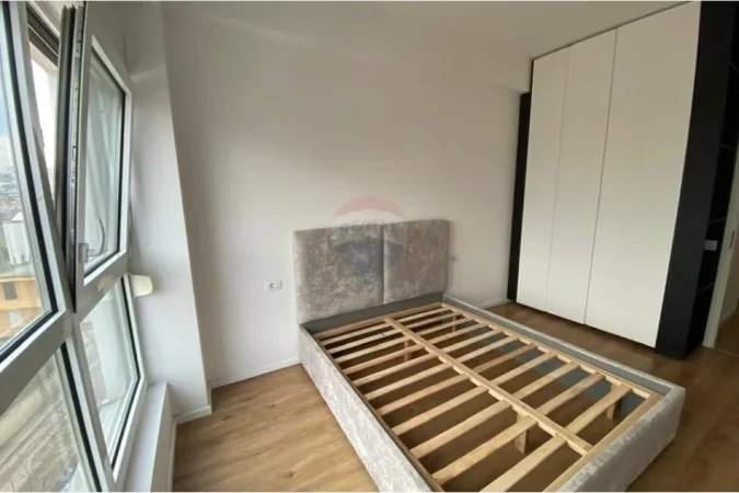Tirane, jepet me qera apartament 1+1 Kati 7, 59 m² 450 € (Ali Demi)