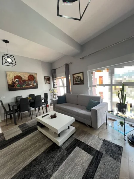 Tirane, shes apartament 1+1 Kati 7, 67 m² 100.000 € (ali demi)