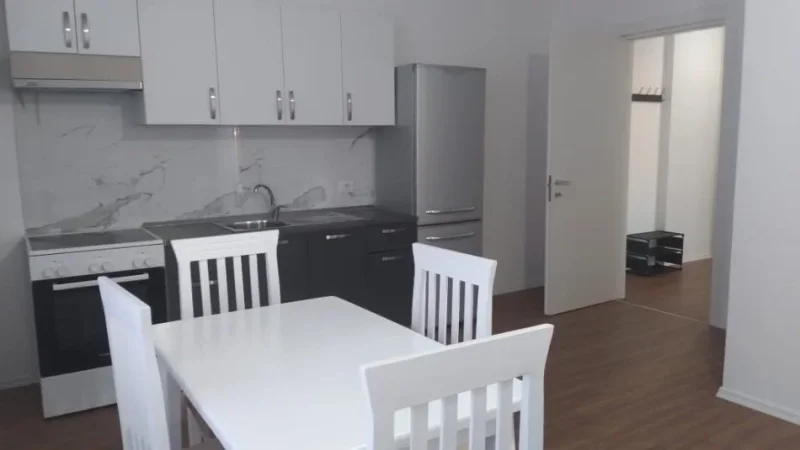 Tirane, jepet me qera apartament 1+1 Kati 2, 73 m² 400 € (Sauk i Vjeter)