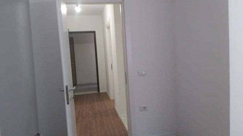 Tirane, jepet me qera apartament 1+1 Kati 2, 73 m² 400 € (Sauk i Vjeter)