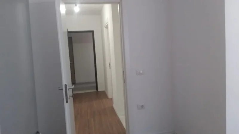 Tirane, jepet me qera apartament 1+1 Kati 2, 73 m² 400 € (Sauk i Vjeter)