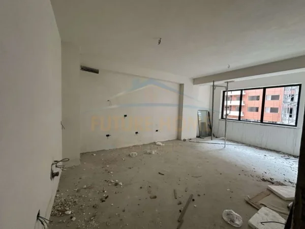 Tirane, shitet apartament 2+1 Kati 1, 97 m² 116.760 € (Unaza e Re)