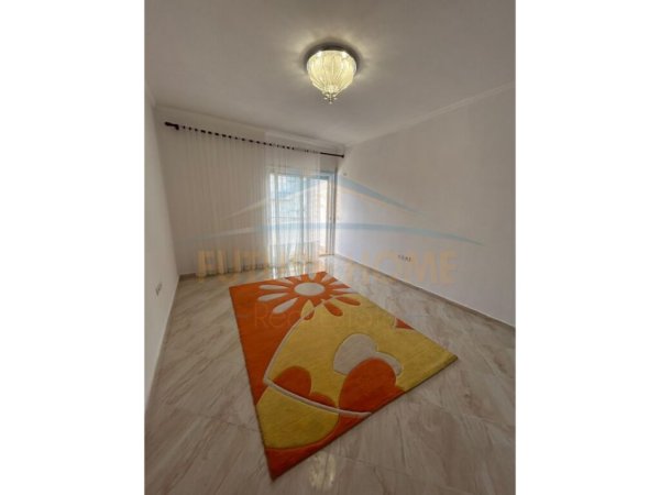 Tirane, shitet apartament 1+1 Kati 4, 65 m² 85.000 € (Fresk)