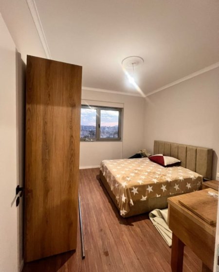 Tirane, jepet me qera apartament 1+1 Kati 5, 75 m² 500 € (Ish Fusha e Aviacionit)