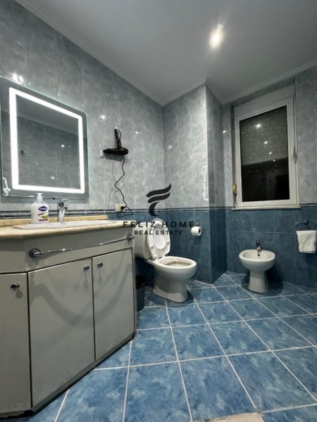 Tirane, jepet me qera apartament 2+1 Kati 4, 90 m² 800 € (SHESHI WILLSON)