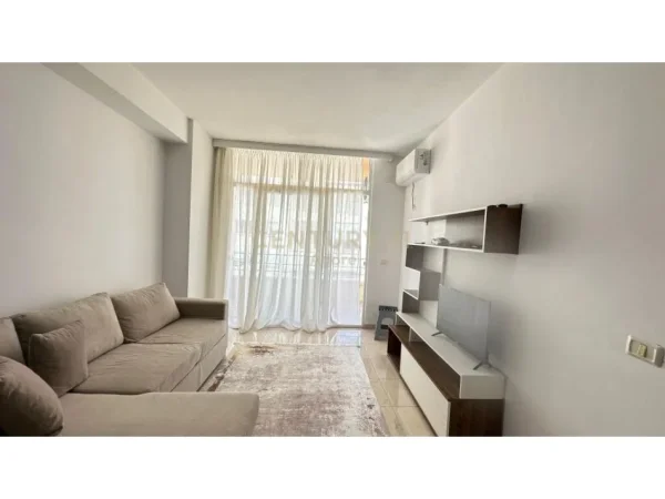 Tirane, jepet me qera apartament 2+1 Kati 7, 90 m² 450 € (Astir)